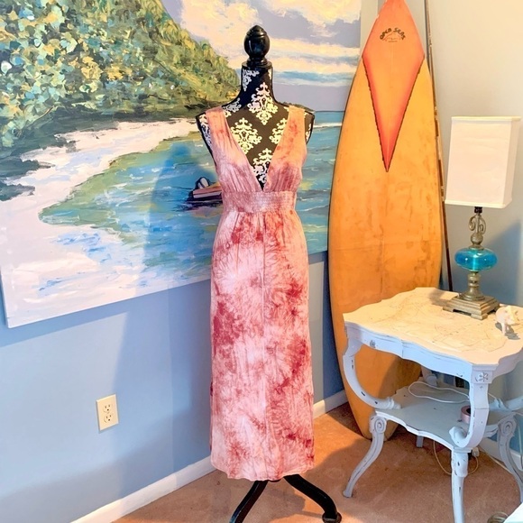 Blush Noir,Beautiful Red, Soft Tie-Dye Maxi Dress, V-Neck & V-Back, EUC, Size M - Picture 10 of 11